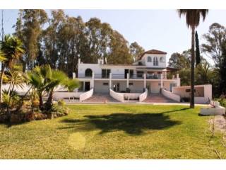 4 Bedrooms - Villa - Malaga - For Sale