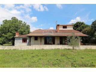 Samostojeća kuća za prodaju - Kanfanar, Istra