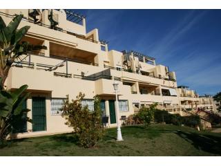 2 Bed Apartment for sale in Calahonda