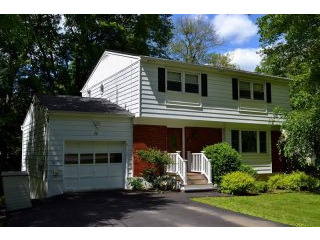 4 bedroom House For Sale: 28 Rambler..