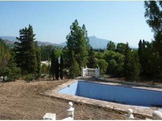 Villa for sale in Guadalmina Alta..