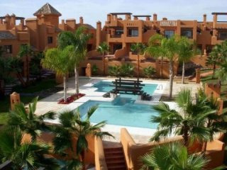 3 Bedroom 3 Bathroom Townhouse In..