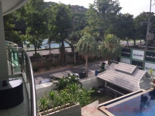 1 Bedroom Condo for sale in Pratumnak -..