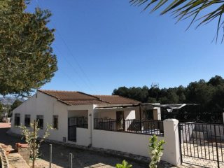 Unique town residence, 5bed 3bath..