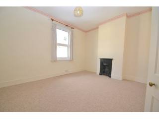 2 bedroom house in QUEENBOROUGH
