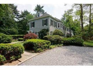 290 Bayville Rd Lattingtown, NY 11560