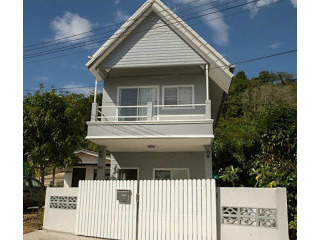 Beautiful 2-Bedroom House near Naithon..