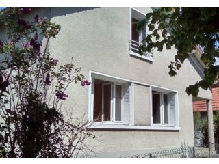 Detached House with Nice Garden