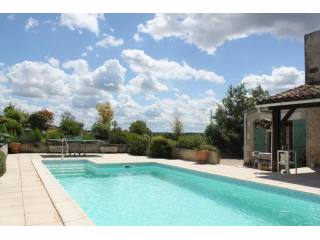 2 Bedroom Detached House For Sale