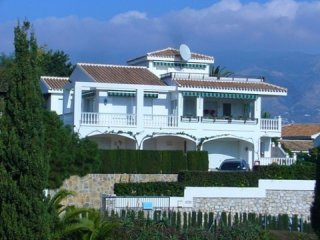 Sizable Villa for Sale Cerros del Aguila
