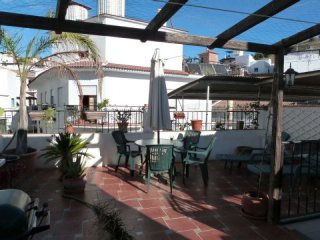4 bedroom, 2 bathroom Townhouse, (build..