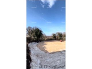 Sveti Lovreč, Građevinsko zemljište 517 m² s otvorenim pog..