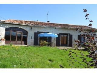 4 bed stone property in a lovely..