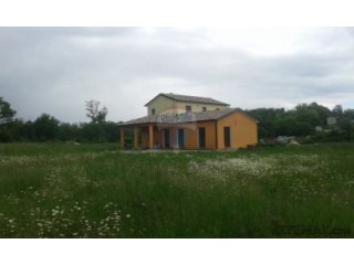 Pazin, stambeno-gospodarski objekt na prostranom zemljištu