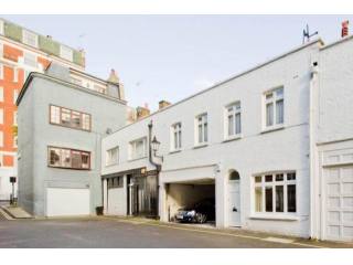 3 Bedrooms - Mews - London - For Rent