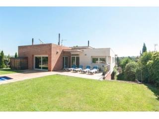 6 bedroom Detached House For Sale:..