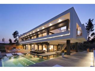 4 bedroom Detached House For Sale:..