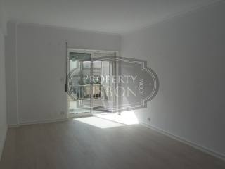 Excellent Condition: T1 Cascais..