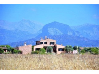 Country estate with Tramuntana views
