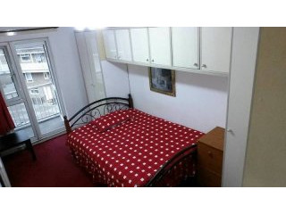 Sunny Double Room Near Bank Station
