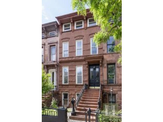 7 bedroom Town House For Sale: 629..