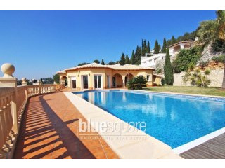Modern 3-bedroom villa with beautiful..