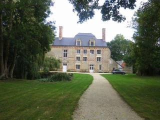 Prestige Chateau in Great Setting
