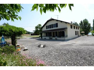 Rural Ensemble In 16 Acres, Nr Montaigu..