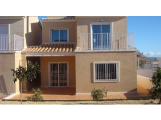 V1511 - Spacious 3 Bedroom, 2 Bathroom..