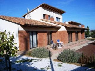 4 Bedrooms - Villa - Girona - For Sale
