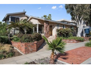 4584 Leon St.