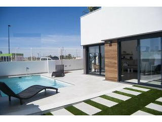 STUNNING MODERN SEMI DETACHED VILLAS IN..