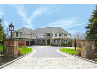 4 bedroom House For Sale: 22 Autumn..