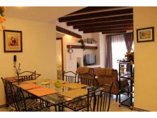 3 Bedroom 2 Bathroom Apartment In..