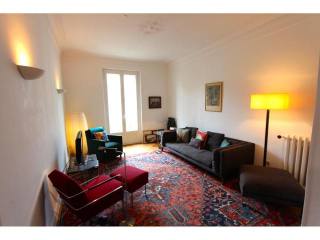 Lovely apartment with garden view in..