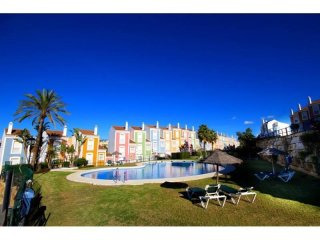 3 bedroom town house for sale