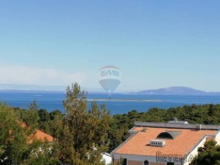ISTRA, PREMANTURA KUĆA SA BAZENOM I POGLEDOM NA MORE