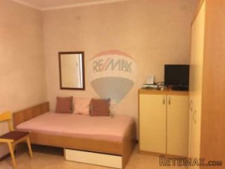 Istra, Umag, apartmanska kuća prvi red do mora
