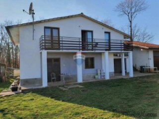 Poreč, okolica, samostojeća kuća sa 2 stambene jedinice