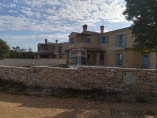 ISTRA, JURŠIĆI PRODAJE SE VILLA S BAZENOM