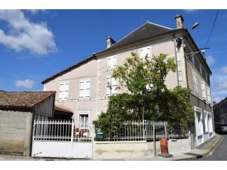 4 Bedroom Townhouse With Courtyard and..