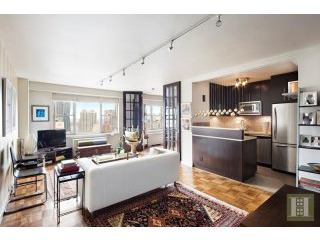 1 bedroom Apartment For Sale: 137 EAST..