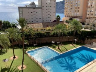 Apartment in Calpe with sea views, in a closed..