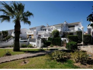 Bungalow in a closed urbanization in Gran Alacante, in a..