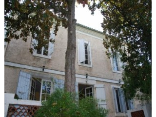 Grand town house, exceptional garden..