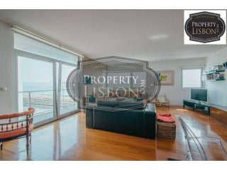 T3 Duplex Lisbon Apartment with Amazing