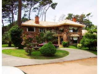 4 Bedroom House - For Rent - Beverly..