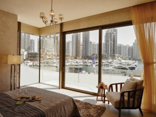 Breathtaking Panoramic City Skyline..