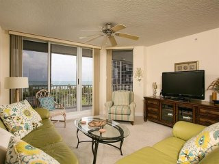 3 bedroom Flat For Sale: 5049 N Highway..