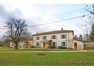 Lezay (79) For sale - Superb maison de..